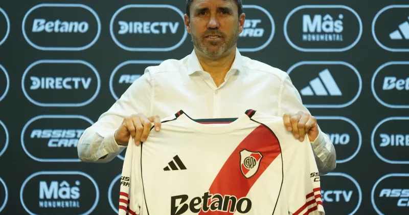 El River que sueña Coudet: el equipo ideal con dos figuras de talla mundial y las variantes que tiene mientras espera por los refuerzos