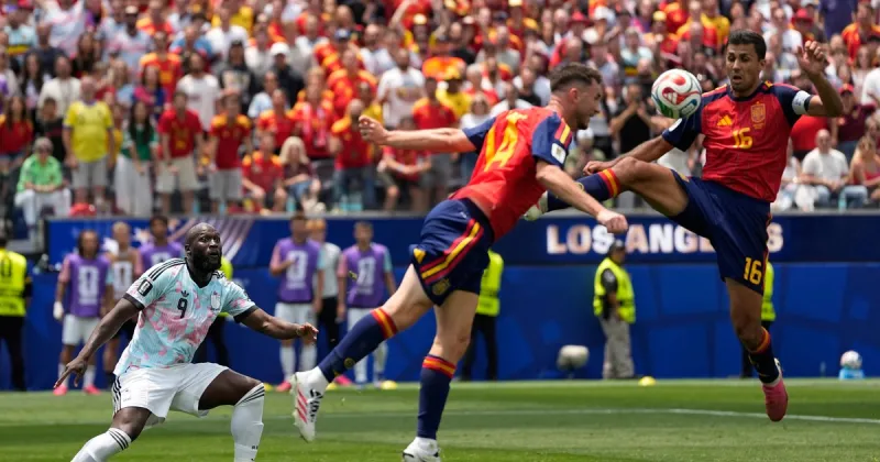 ¿Favoritismo para España?: Bélgica reclamó un penal por mano de Rodri, pero el árbitro y el VAR no sancionaron nada
