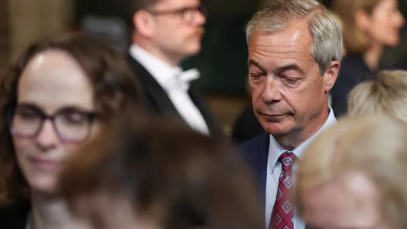 Nigel Farage: de liderar en los márgenes a naufragar en la institucionalidad británica