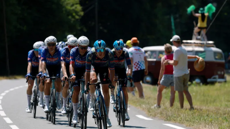 Etapa del Tour de Francia será acortada debido a la intensa ola de calor en Europa