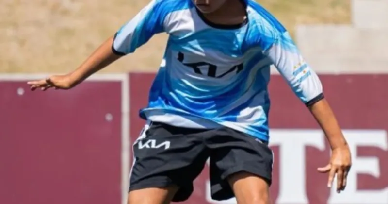Quién es el joven de La Plata que llevará la pelota antes del Argentina-Suiza por los cuartos de final del Mundial 2026