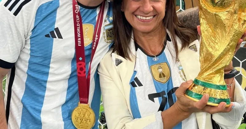 La mamá de Alexis Mac Allister reveló por qué se queda sentada cuando cantan "el que no salta es un inglés"
