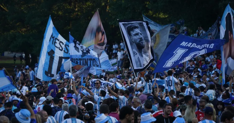 "Banderazo encapsulado": las medidas de seguridad para los hinchas argentinos que harán la previa vs Inglaterra en Atlanta