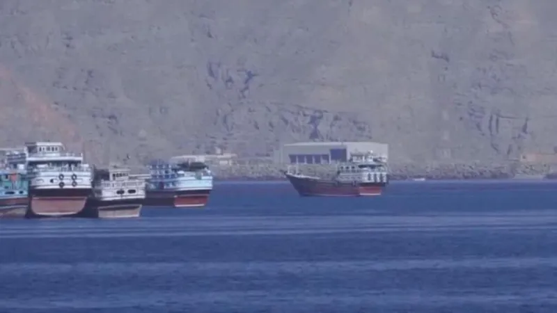 Irán y Estados Unidos se disputan control del estrecho de Ormuz; Trump asegura que cobraría peaje