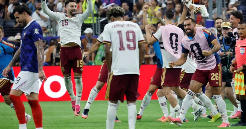 España jugó el partido perfecto para dejar de rodillas al coloso Francia de Kylian Mbappé y es el primer finalista del Mundial