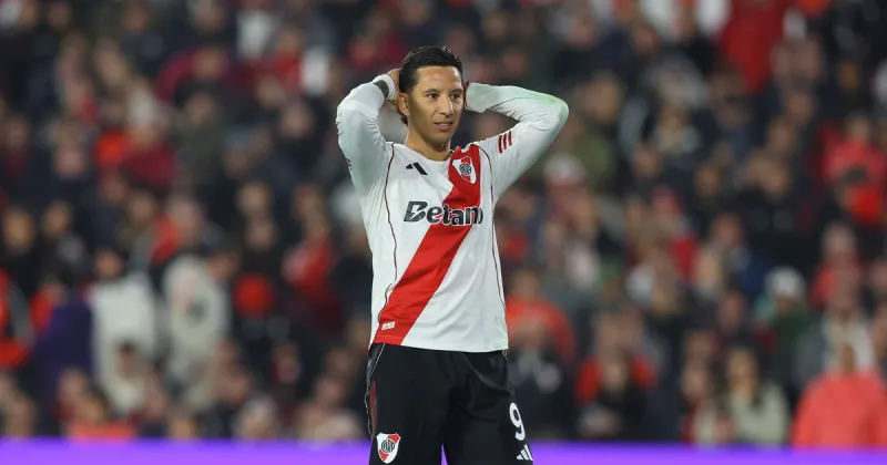 Driussi, otra vez desgarrado: el delantero de River se perderá el arranque del torneo