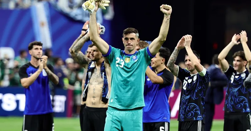 El Dibu Martínez destacó el coraje de Argentina en las semis del Mundial: "Ellos no lo sentían igual que nosotros"