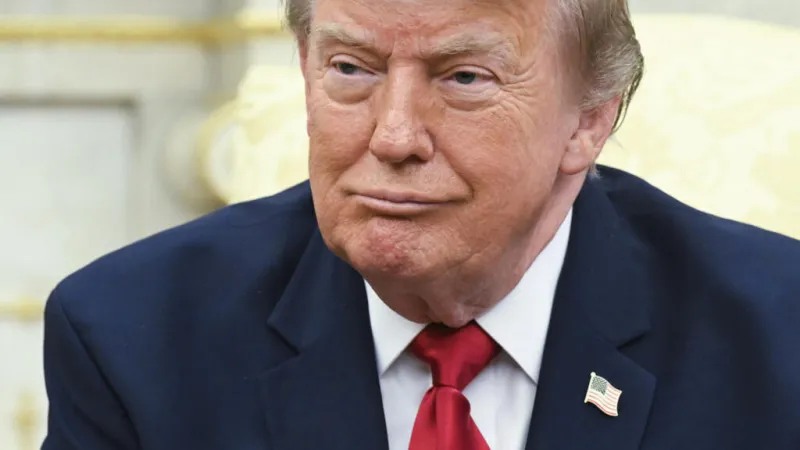 Trump rechaza suspender los controles de tráfico de ICE pese a dos casos mortales