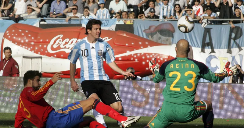 Argentina vs España: una enorme historia entre dos selecciones con lazos de sangre y una final única