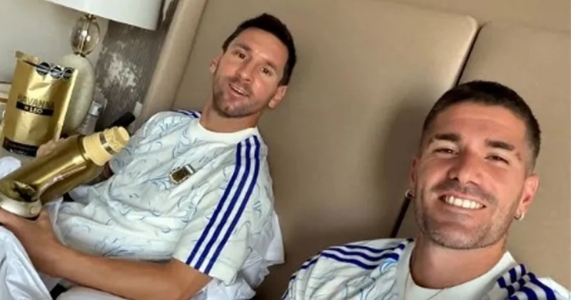 "Buen díaaa...": Messi y De Paul arrancaron con mate y alfajores argentinos, el día después de la histórica victoria ente Inglaterra