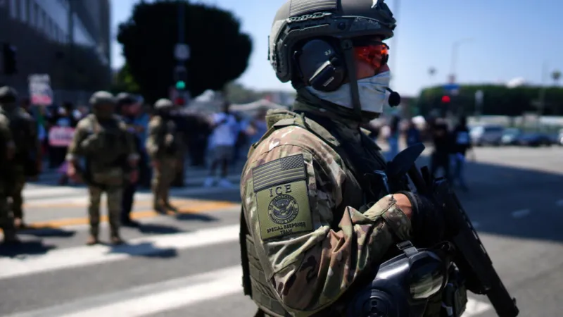 Dos migrantes muertos en una semana: ¿cómo usa el ICE la fuerza letal?