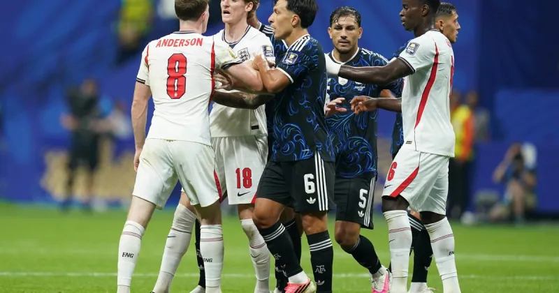 En Inglaterra contaron 31 avivadas de Argentina, hablan de "artes oscuras" y la ligó Messi: ¿llanto o estrategia?