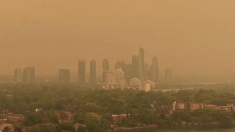 Incendios forestales en Canadá afectan la calidad del aire en Nueva York