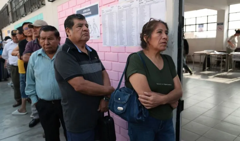 En 35 de los 42 distritos de Lima postulan candidatos con sentencia