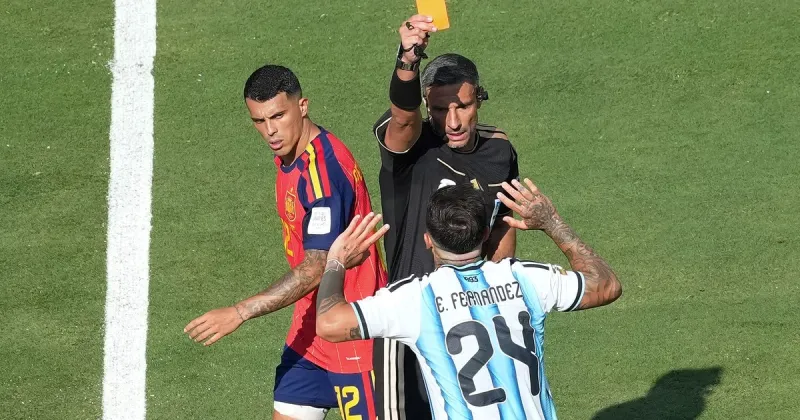 Slatko Vincic, el árbitro de la final del Mundial que España le ganó a la Argentina: dos errores graves en un partido que le quedó demasiado grande