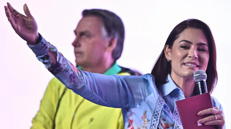 El singular ascenso de Michelle Bolsonaro y su súbito protagonismo ante las presidenciales de Brasil