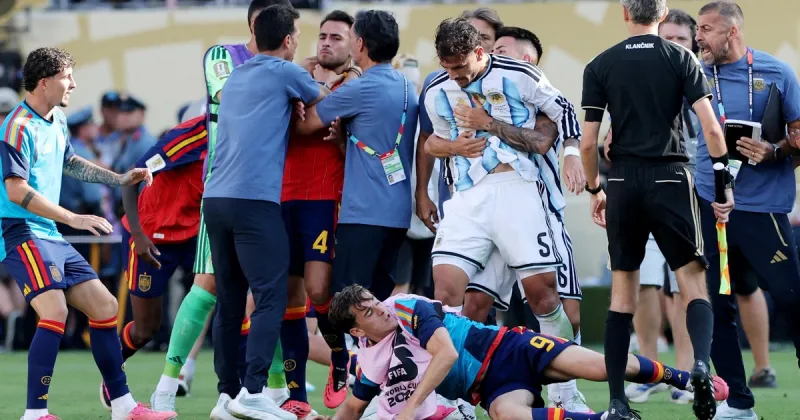 Roberto Ayala rompió el silencio tras los incidentes en el final con España: Estoy arrepentido; si veo a Dani Olmo le pediré disculpas