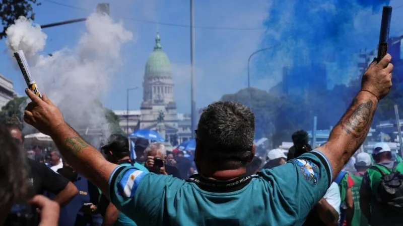 "Se terminó el veranito mundialista": centrales obreras de Argentina reactivan las protestas contra Milei