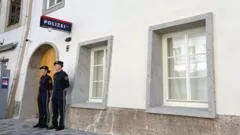 Austria instala una comisaría de policía en el edificio donde nació Hitler para impedir que se convierta en un lugar de peregrinación neonazi