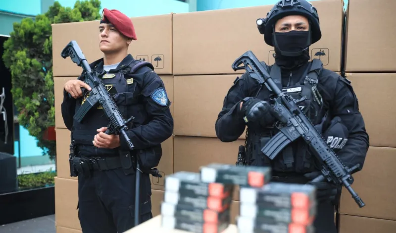 Mininter gastará US$304 millones en 59.000 pistolas y 50.000 fusiles