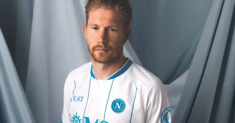 Napoli homenajea a la Argentina de Maradona: presentó una camiseta inspirada en su vínculo con el país