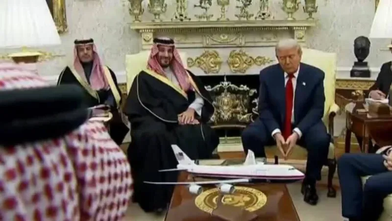 Trump condiciona cooperación nuclear con Riad al restablecimiento de lazos con Israel