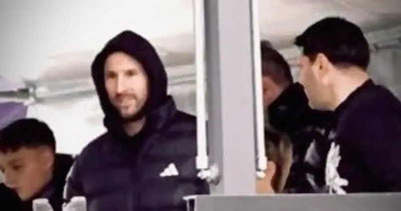 Lionel Messi reapareció tras el Mundial y fue a alentar a Leones FC, el club de su familia en Rosario