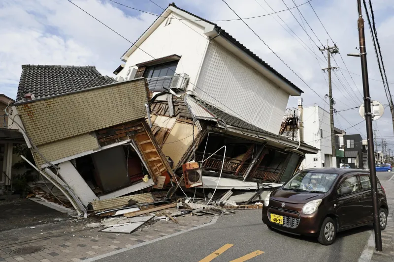 Aumenta el número de muertos por el terremoto en Japón mientras los equipos de rescate buscan a los desaparecidos
