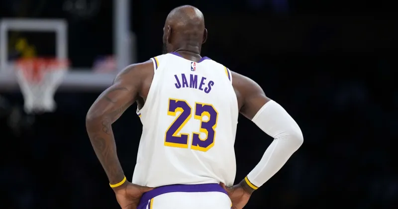 LeBron James revolucionó Filadelfia: el impacto deportivo y económico de su llegada a los 76ers