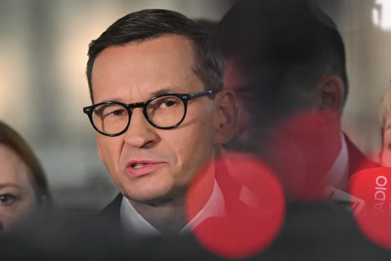 El ex primer ministro Morawiecki se rebela contra el "sistema Kaczyski" en Polonia