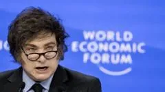 El polémico decreto de Milei para expulsar extranjeros que expresen "odio" contra Argentina (y qué tiene que ver con el Mundial de Fútbol)