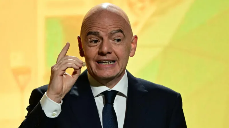 UEFA desafía a la FIFA: ¿Gianni Infantino logrará privatizar el fútbol?