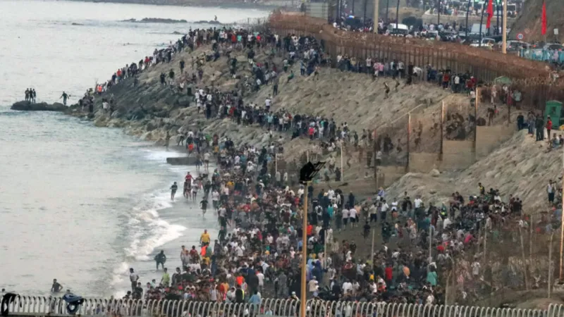 Entre las mafias y la geopolítica: ¿qué hay detrás de la crisis migratoria en Ceuta?