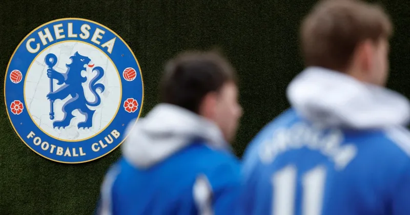 Chelsea recibió una multa millonaria por irregularidades en transferencias y quedó bajo advertencia de la FA