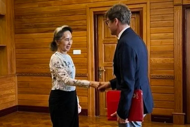 Kim Aris, hijo de Aung San Suu Kyi: "Mi mayor preocupación siempre ha sido saber si mi madre seguía viva"