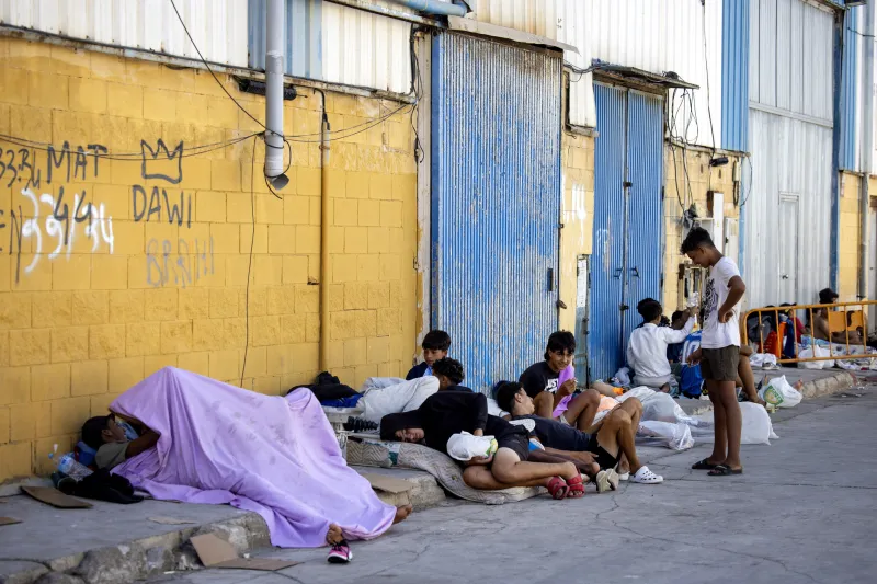 Bruselas urge a la Eurocámara a avanzar en la directiva que sanciona a quien colabore con la migración irregular