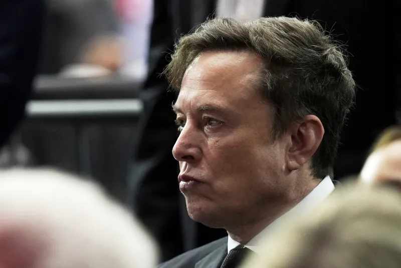 Ucrania vuelve a pedir ayuda a Elon Musk