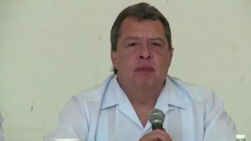 Detienen al exgobernador Ángel Aguirre por presunta desaparición forzada en el caso Ayotzinapa
