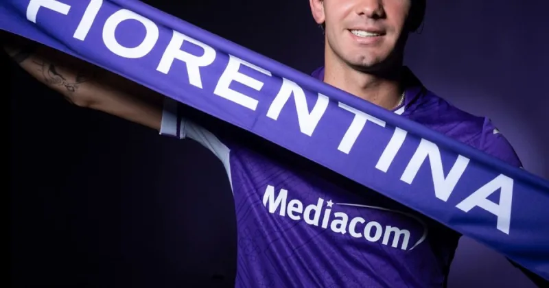 Franco Mastantuono fue presentado en Fiorentina y reveló por qué eligió el club: "No lo dudé"