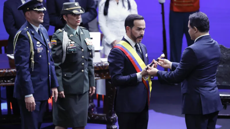 ¿Qué implica la nacionalidad estadounidense de Abelardo de la Espriella para la Presidencia de Colombia?