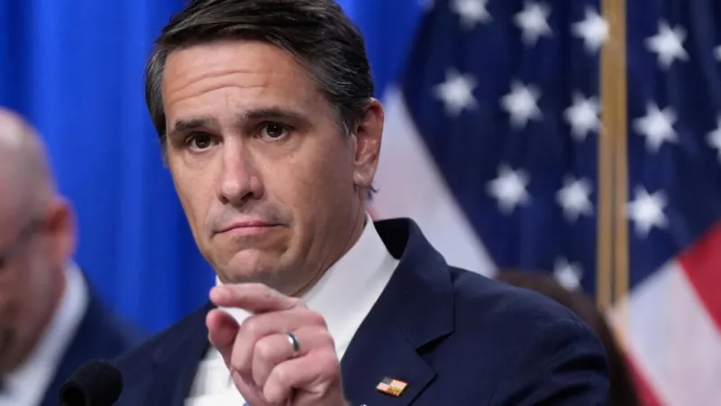 El exabogado de Trump, Todd Blanche, es confirmado como nuevo fiscal general de EE. UU.