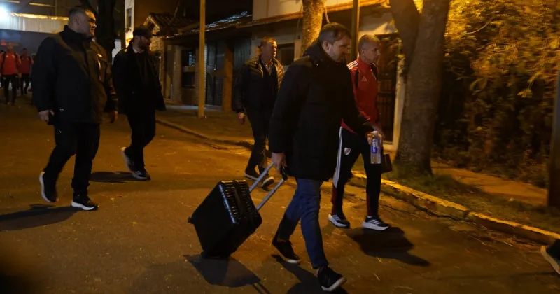 Eduardo Coudet vivió otra tarde de terror con River: cruce con plateísta, enojo por su WhatsApp y poca autocrítica en Tigre