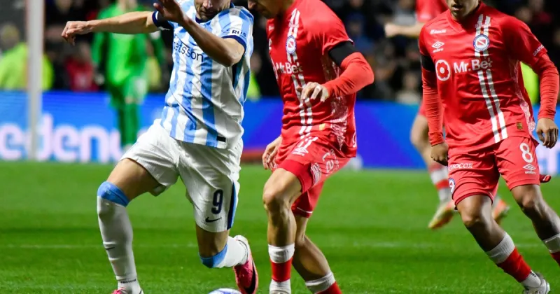 Maravilla Martínez y el codazo que lastima a Racing: de construir su escalera al cielo a estar agobiado por sus propios demonios