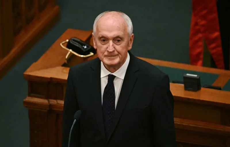 András Baka, un constitucionalista para presidir Hungría en la era post-Orban