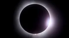 "Una auténtica rareza astronómica": la inusual trilogía de eclipses que se verá desde España