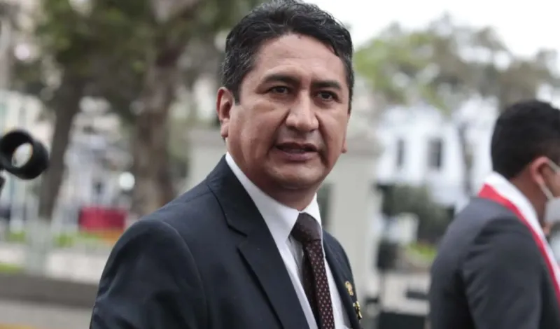 Interpol elimina orden de ubicación y captura contra Vladimir Cerrón