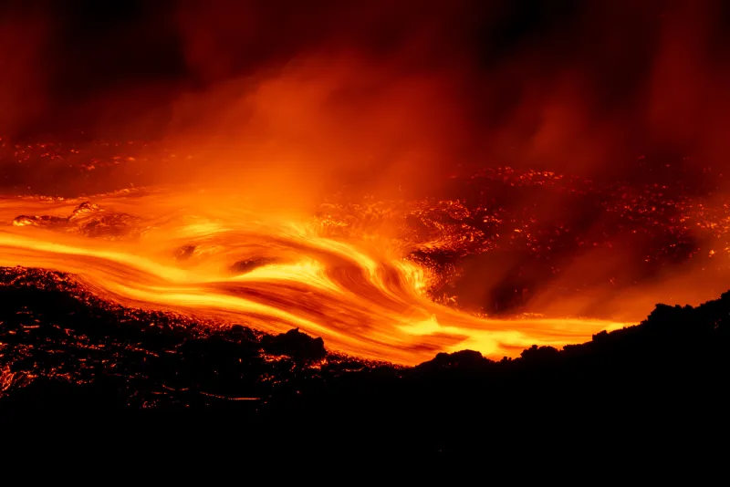 La erupción del Etna provoca el cierre del aeropuerto de Catania, en Sicilia: "Hay ceniza volcánica y mucho viento"