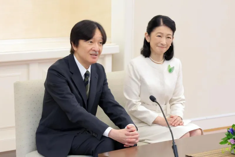 El príncipe heredero de Japón se atreve a criticar la reforma de la Ley imperial que sigue marginando a las mujeres en la sucesión al trono