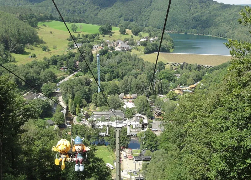 Tres heridos tras estallar un proyectil de la Segunda Guerra Mundial junto a un parque de atracciones en Bélgica