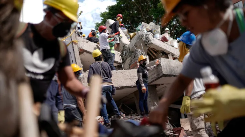 En directo: cientos siguen desaparecidos en Colombia tras el terremoto; Chocó registra nuevos sismos
